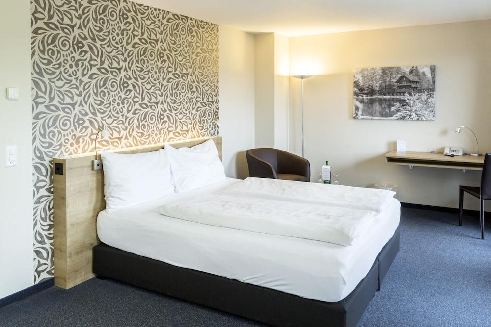 Aarau West Swiss Quality Hotel Oberentfelden Екстериор снимка